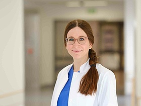 Dr. Anna-Maria Kratzel